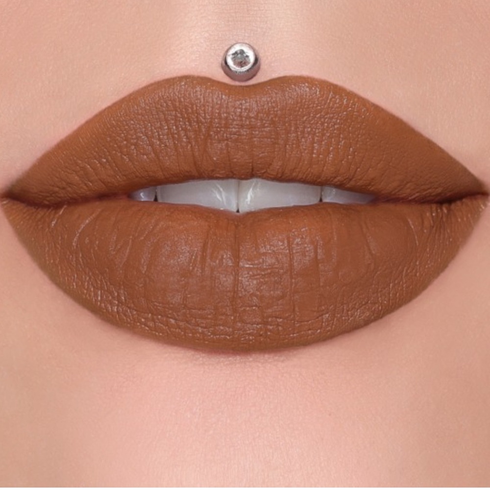 Jeffree Star Velvet Trap Lipstick